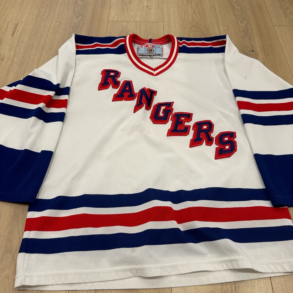 Rangers jersey. Generic no number.